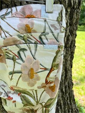 7 For All Mankind Tropical Floral Skinny Jeans in size 28